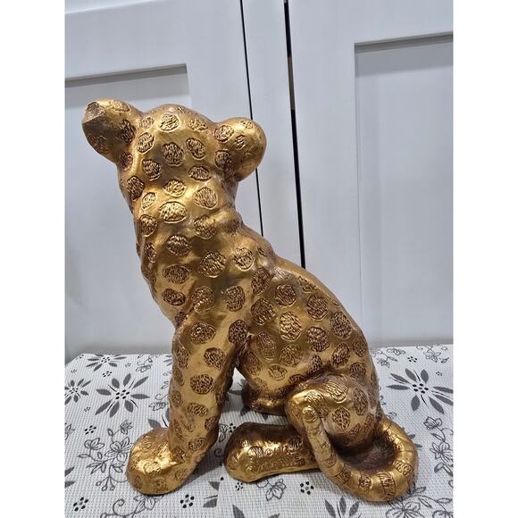 Vintage Gold Spotted Kitten / Cheetah Statue — Mid-Century Chalkware Collectible - Picture 11 of 15